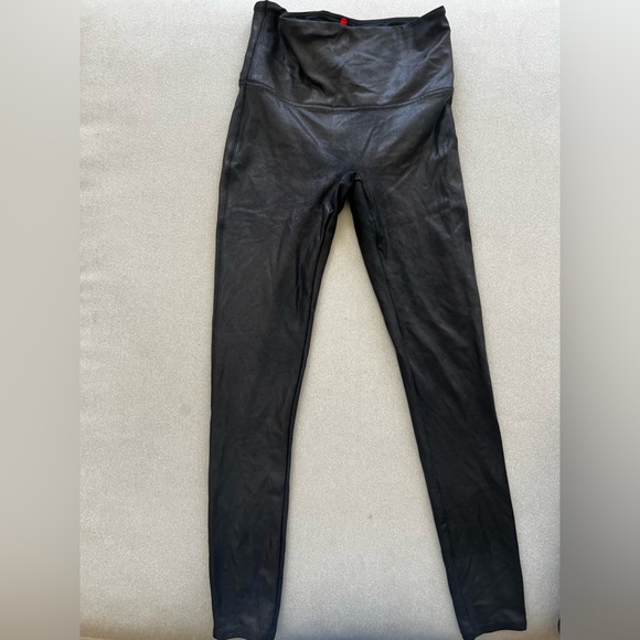 Faux Leather Spanx Leggings - Picture 3 of 4